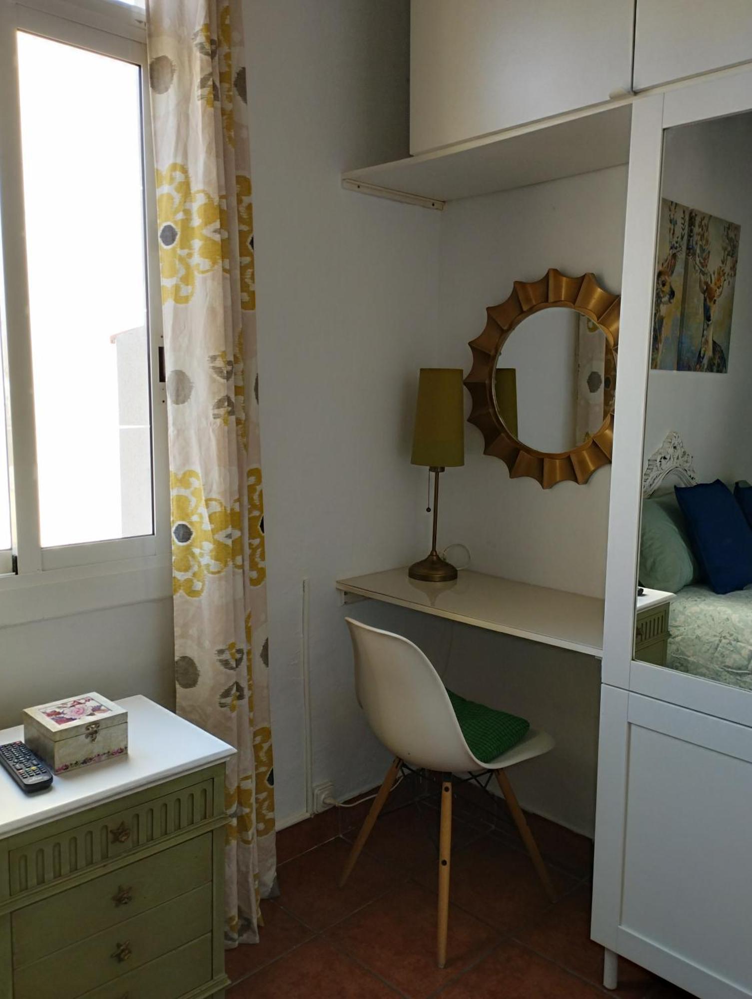 Penthouse Pza Espana - 4th Floor Apartment *